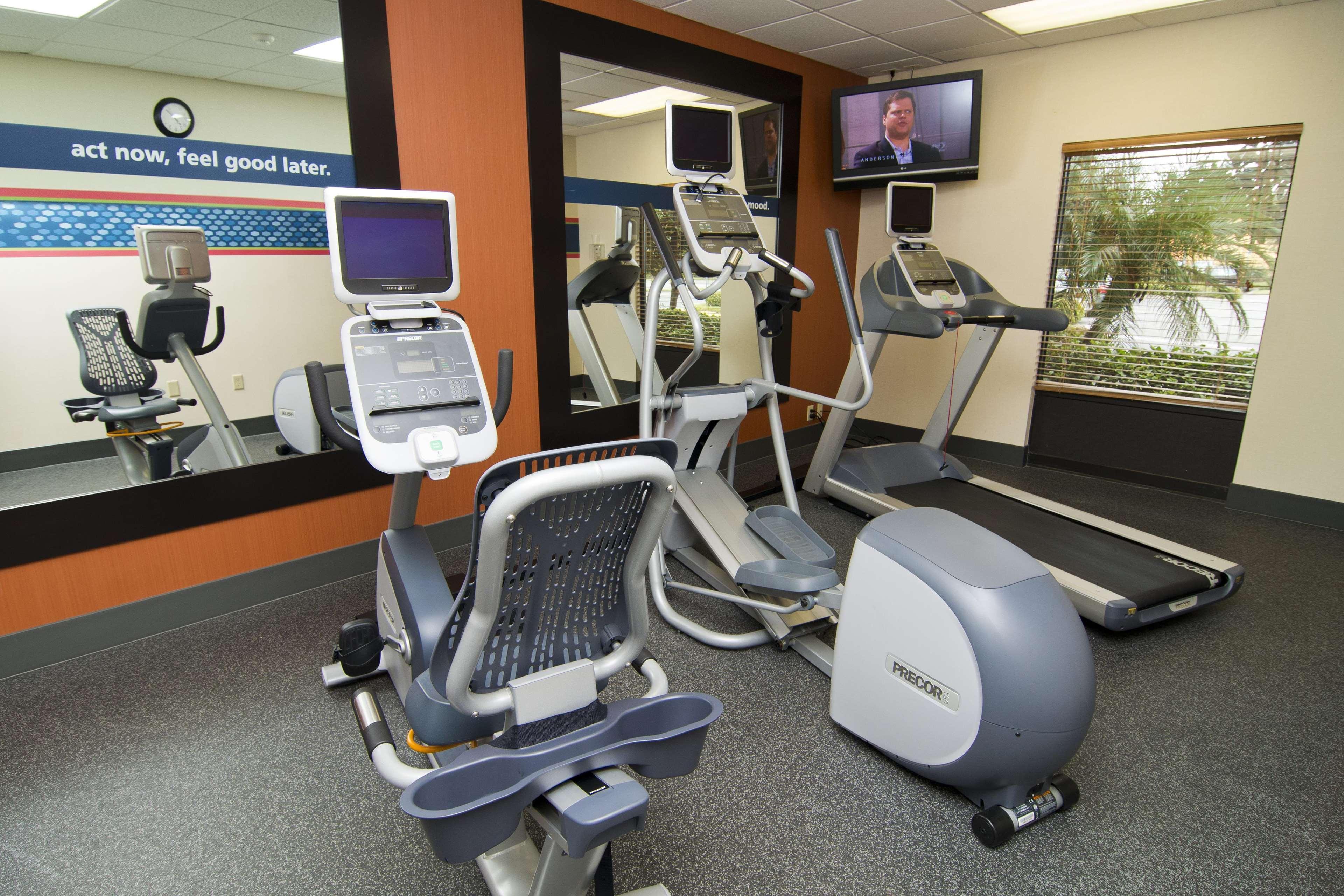 Hampton Inn & Suites Orlando International Drive North Съоръжения снимка