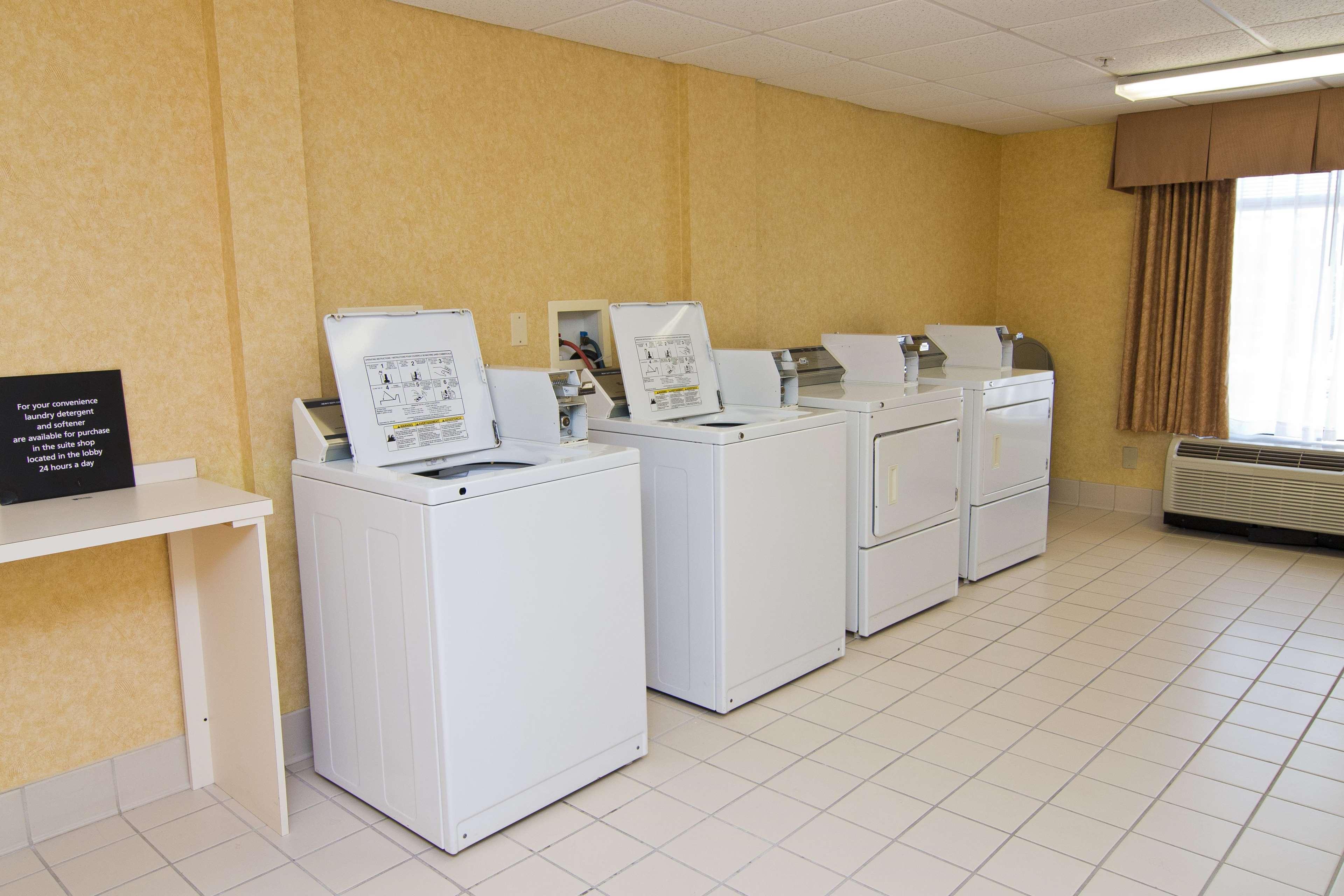 Hampton Inn & Suites Orlando International Drive North Съоръжения снимка