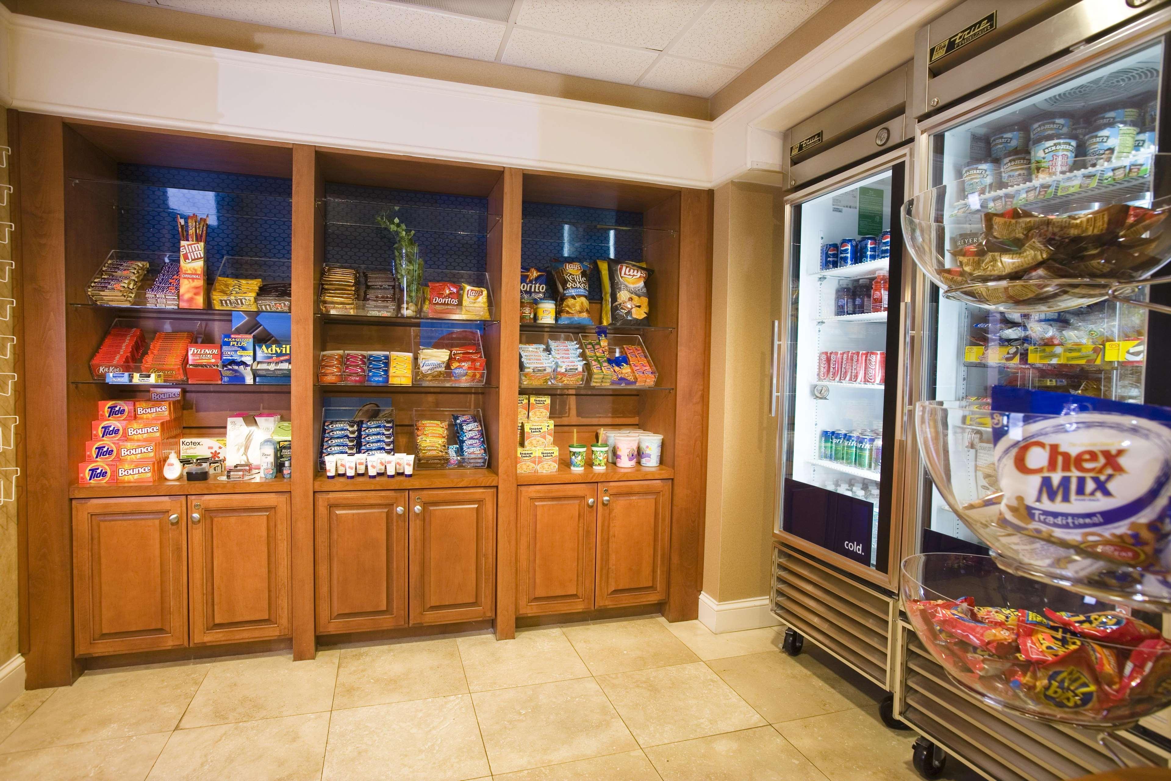Hampton Inn & Suites Orlando International Drive North Съоръжения снимка