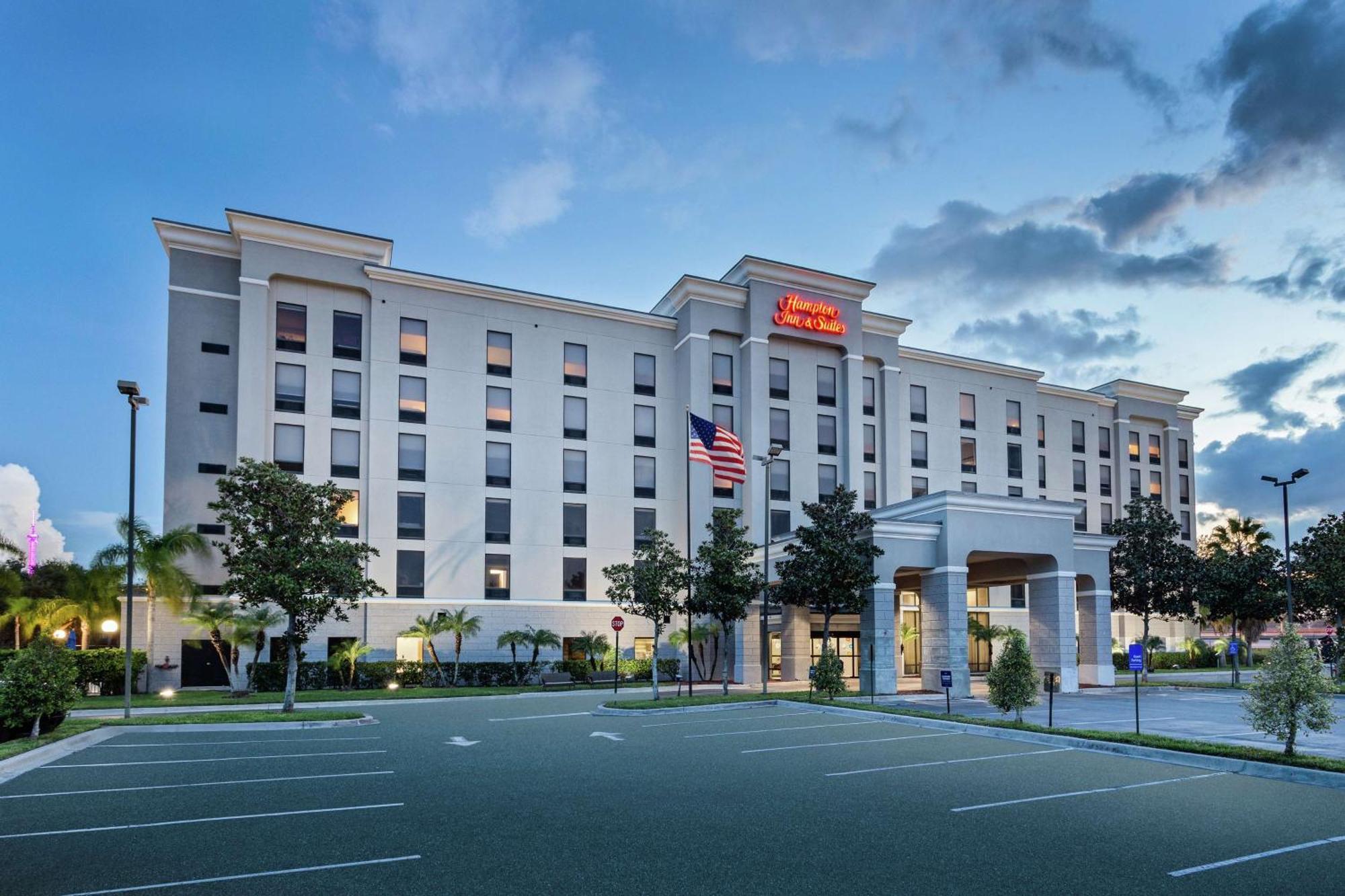 Hampton Inn & Suites Orlando International Drive North Екстериор снимка