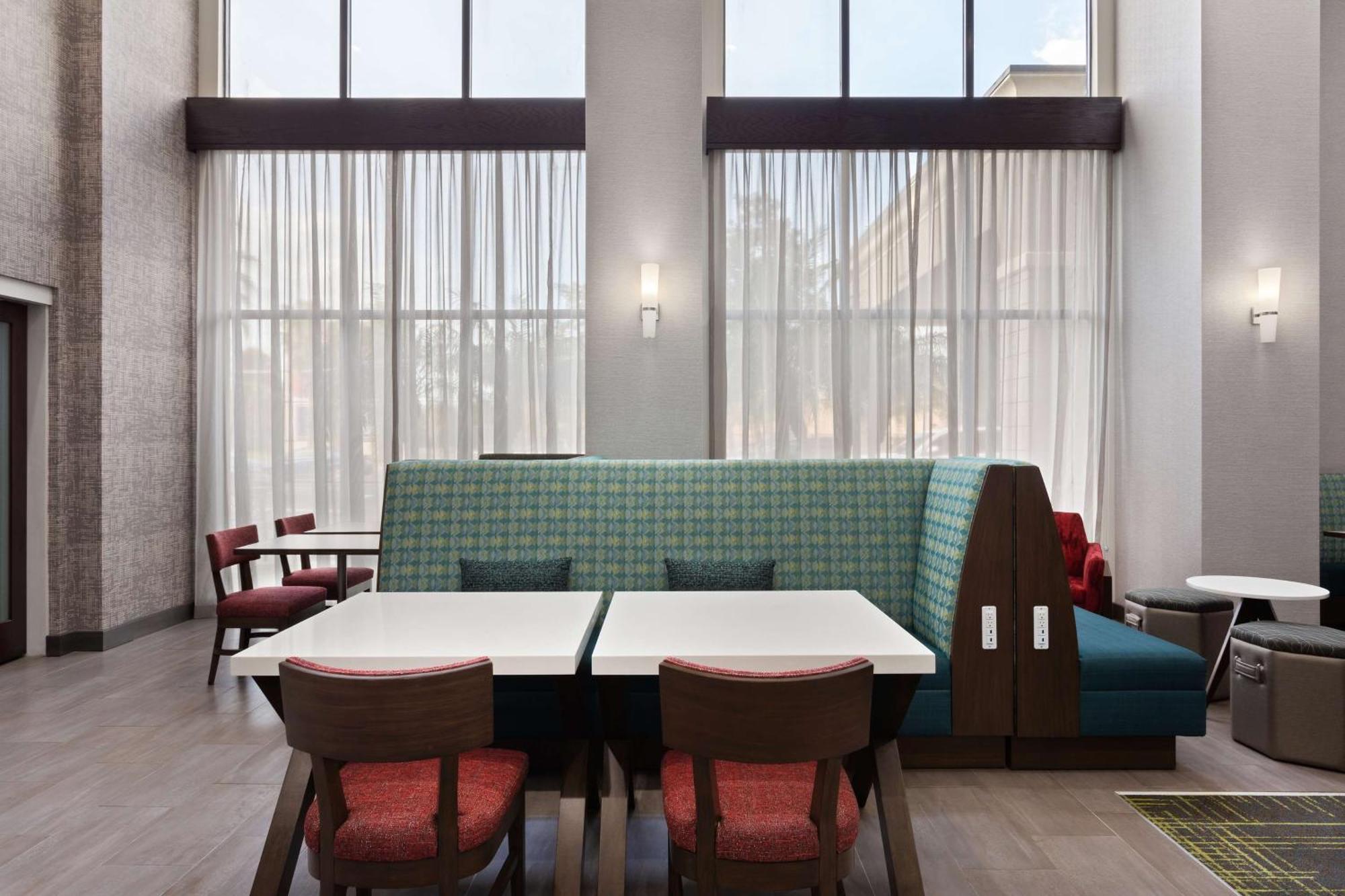 Hampton Inn & Suites Orlando International Drive North Екстериор снимка